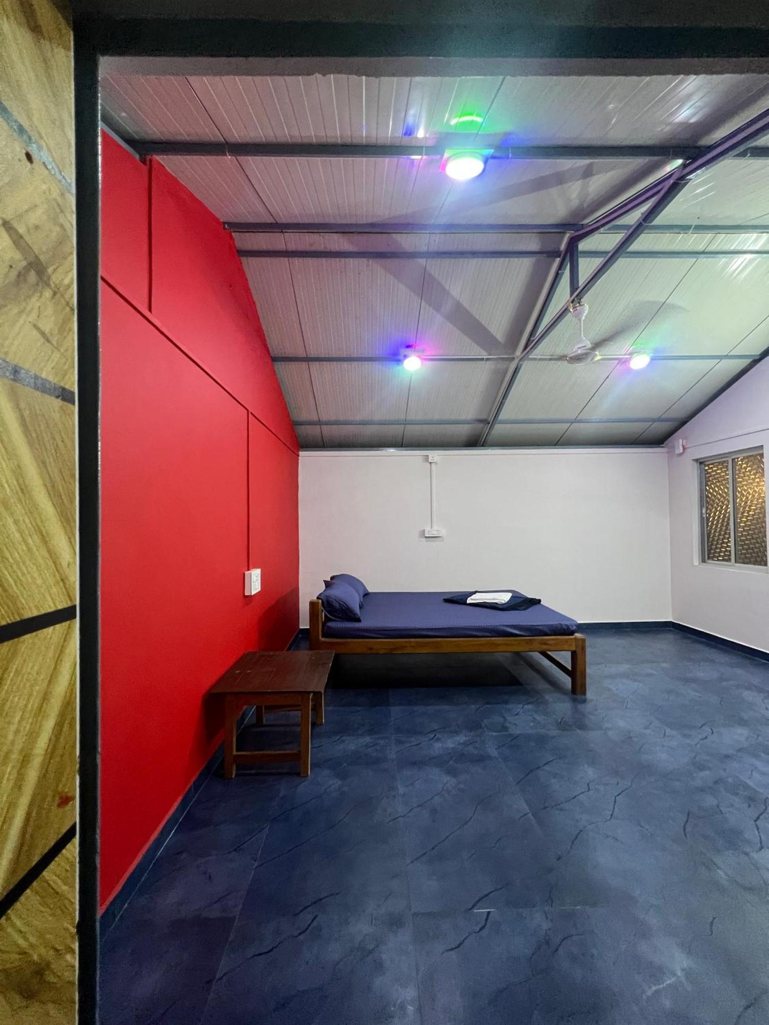 Goko Hostel Гокарна Экстерьер фото